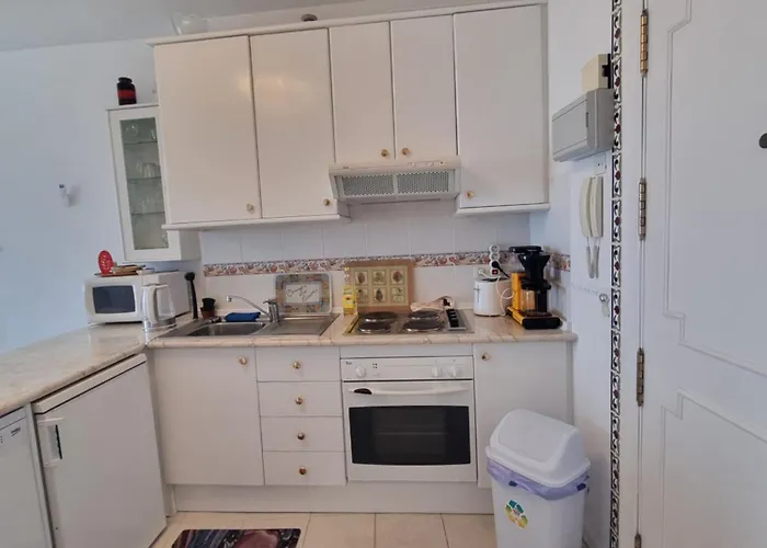 One Bedroom 7th Floor With Amazing Views *