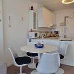 One Bedroom 7th Floor With Amazing Views Appartamento *